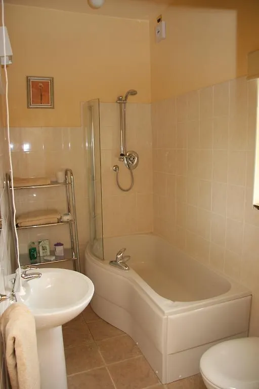 The Beeches Bed & Breakfast Wansford   Wansford (East Riding of Yorkshire)